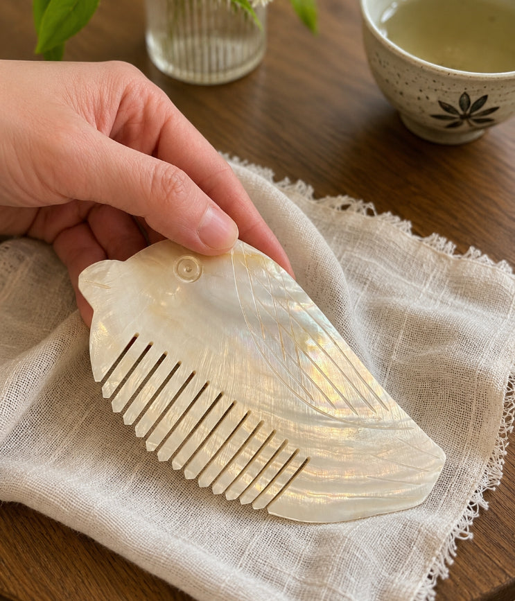 Mother of Pearl Comb & Gua Sha